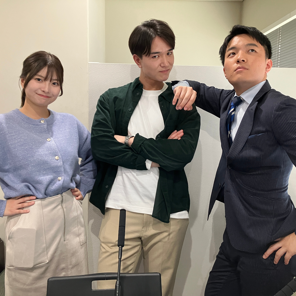 ビジネススーツで象の背中に乗った男　＃1