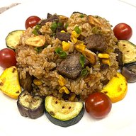 🥣『 スタミナたっぷり ビーフステーキご飯 』🥩🧄✨もうすぐ父の日！ありがとうの気持ちを込めて☆😋