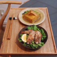 『小松菜厚揚和カレー煮主菜、鶏手羽先のグリル焼』（4/10（金）放送）