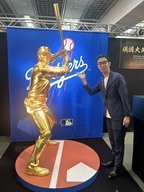 #27 大谷翔平の黄金像？！