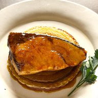 🥣『 ぶりのカレー照り焼き 』🐟🍛✨いつもの照り焼きにカレーのアクセント！😋